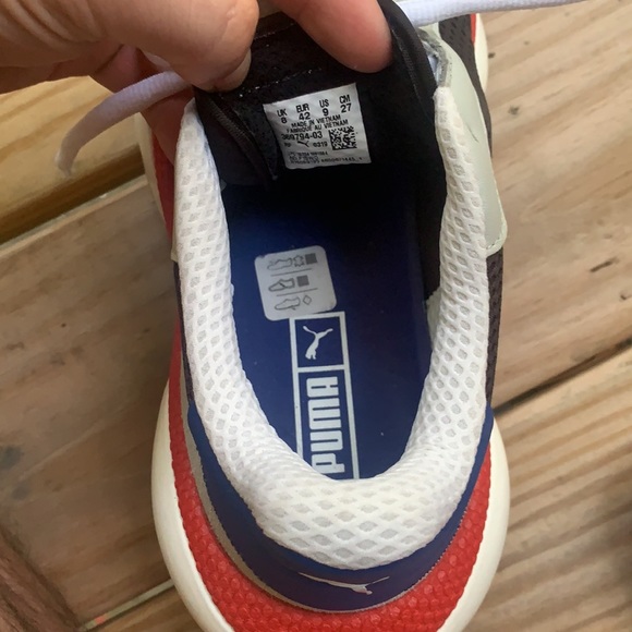 Puma - Picture 3 of 5